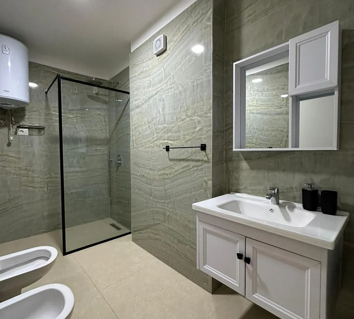 Apartments In Zaharia Residence Shëngjin